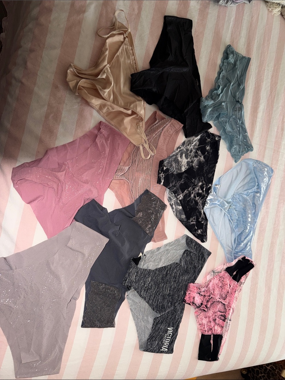VS Panties 10 size L 1 size M